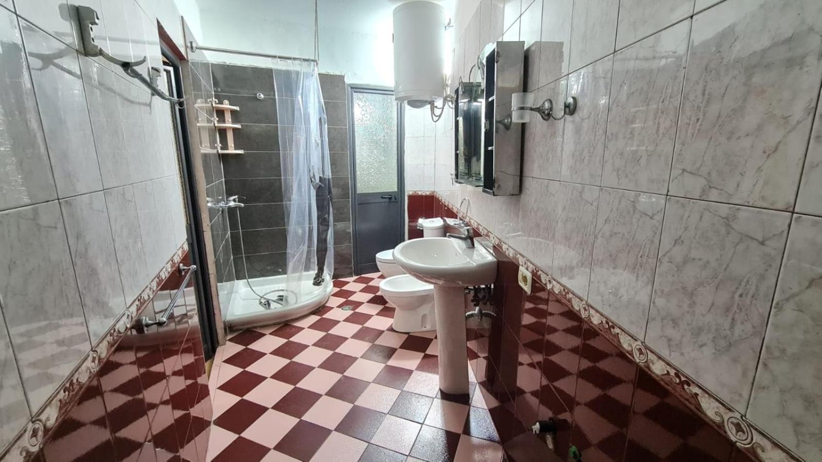 טיראנה Calmly, Spacious Apartment Next To Usa Embassy מראה חיצוני תמונה