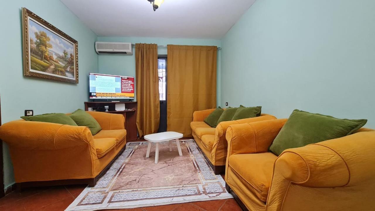 טיראנה Calmly, Spacious Apartment Next To Usa Embassy מראה חיצוני תמונה