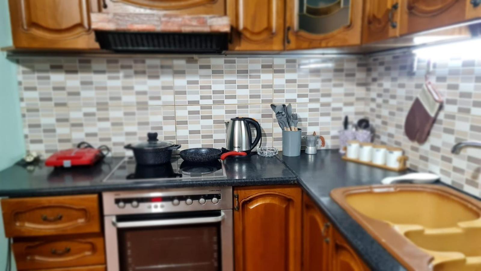 טיראנה Calmly, Spacious Apartment Next To Usa Embassy מראה חיצוני תמונה