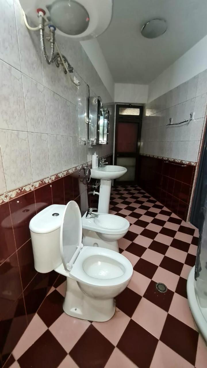 טיראנה Calmly, Spacious Apartment Next To Usa Embassy מראה חיצוני תמונה